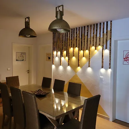 Chabela's Bed & Breakfast 2*