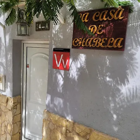 Chabela's فندق مبيت وإفطار 2*