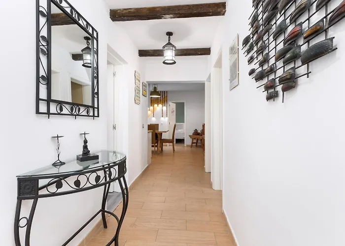 Chabela's Bed & Breakfast 2*